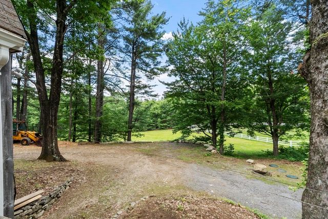9 Laurel Ln, Princeton, MA 01541