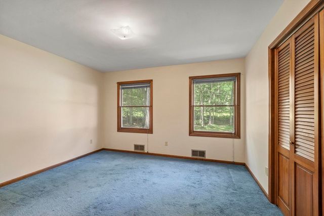 9 Laurel Ln, Princeton, MA 01541