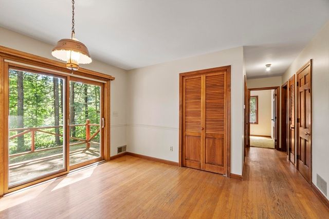 9 Laurel Ln, Princeton, MA 01541