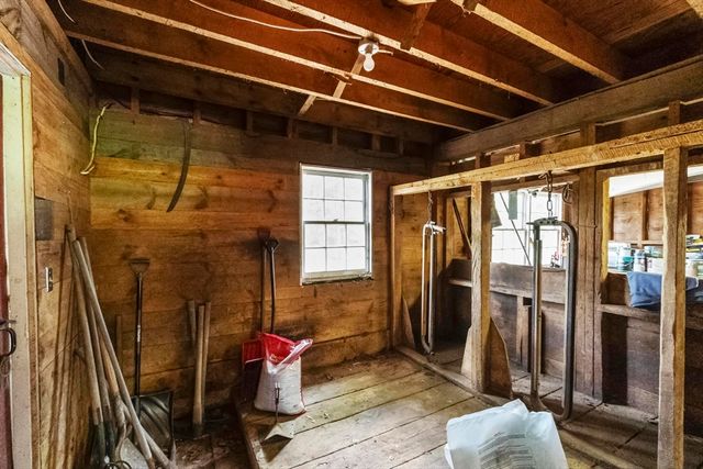 9 Laurel Ln, Princeton, MA 01541