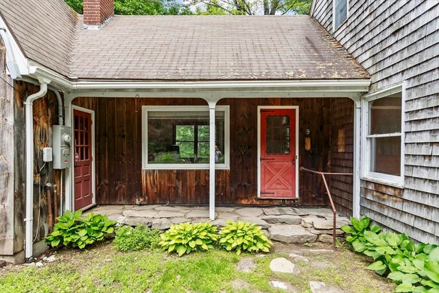 9 Laurel Ln, Princeton, MA 01541