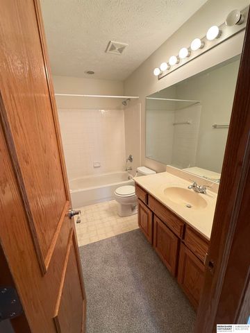6708 Michelle Avenue, La Vista, NE 68128