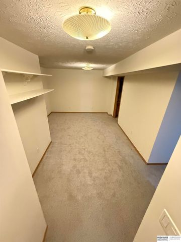 6708 Michelle Avenue, La Vista, NE 68128