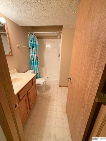 6708 Michelle Avenue, La Vista, NE 68128