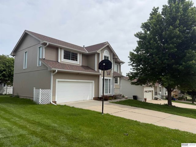 6708 Michelle Avenue, La Vista, NE 68128
