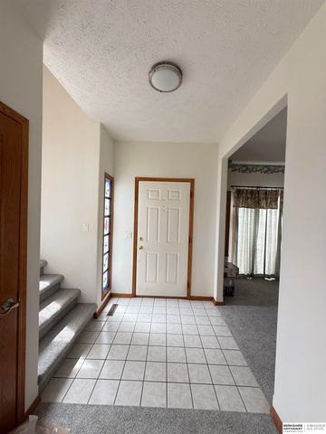 6708 Michelle Avenue, La Vista, NE 68128