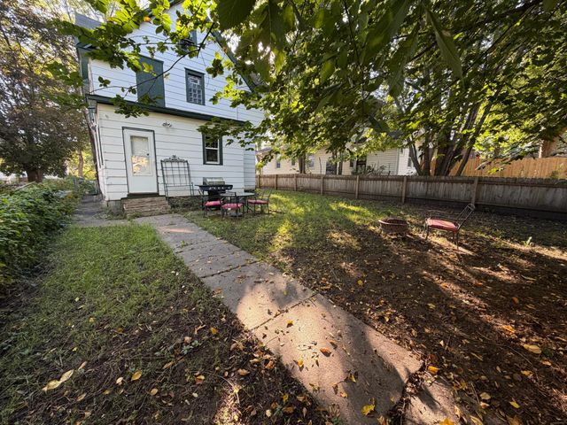 3735 Girard Avenue N, Minneapolis, MN 55412
