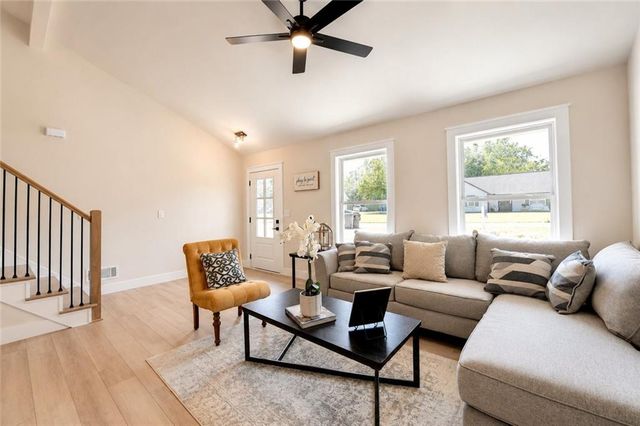 1421 Willow Bend Drive, Snellville, GA 30078