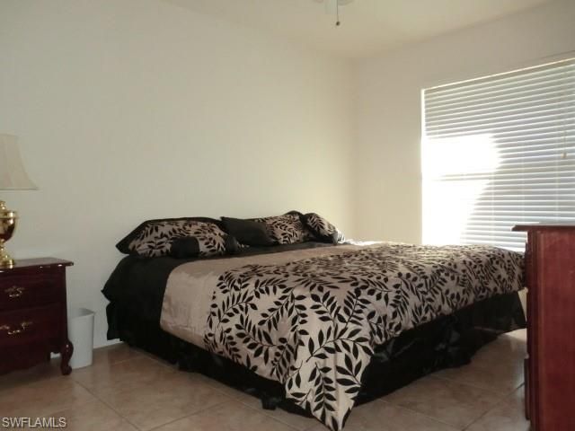 1000 SW 37th ST, Cape Coral, FL 33914