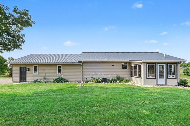 10320 Lincoln Lake Avenue NE, Greenville, MI 48838