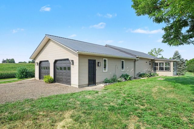 10320 Lincoln Lake Avenue NE, Greenville, MI 48838
