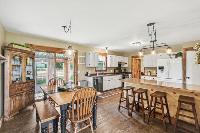 10320 Lincoln Lake Avenue NE, Greenville, MI 48838