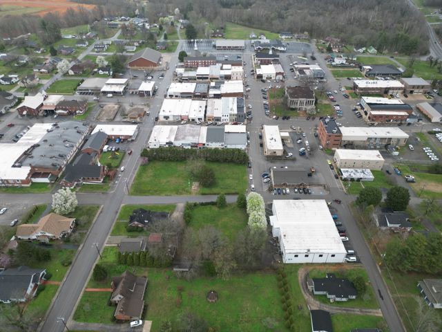 111 W Webb St, Smithville, TN 37166