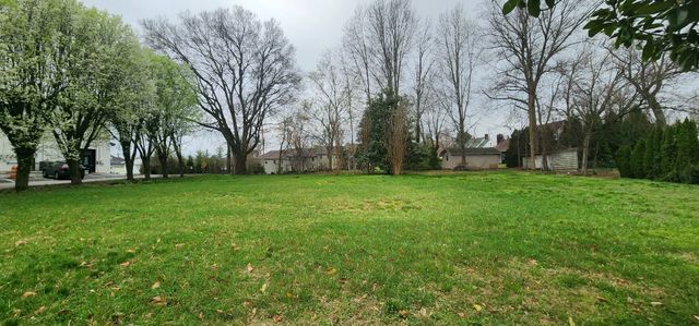 111 W Webb St, Smithville, TN 37166