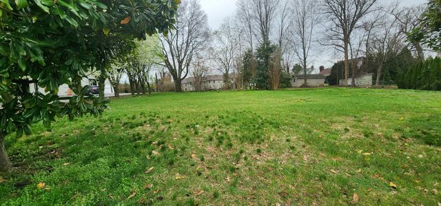 111 W Webb St, Smithville, TN 37166