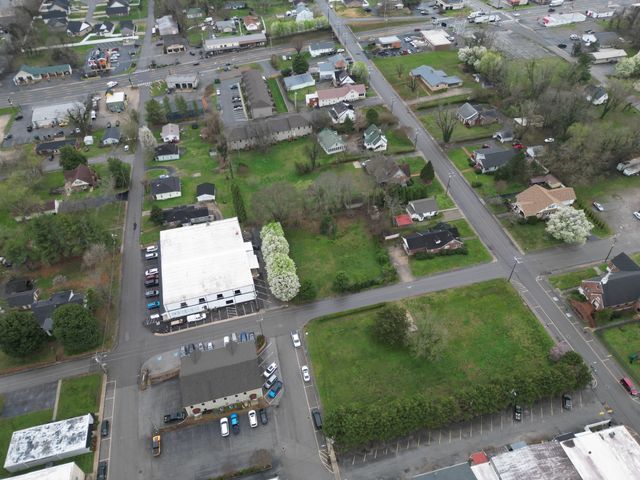 111 W Webb St, Smithville, TN 37166