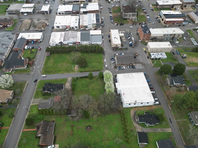 111 W Webb St, Smithville, TN 37166