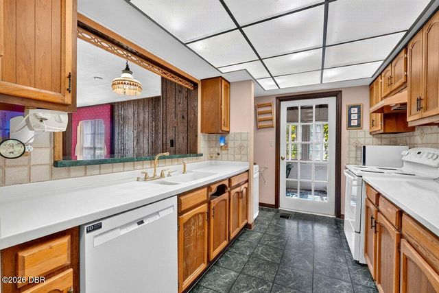 1980 Lake Hires Road, Deleon Springs, FL 32130