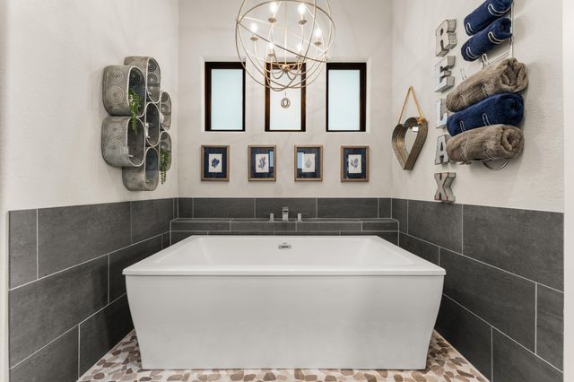 202 Clearwater DR, Kingsland, TX 78639