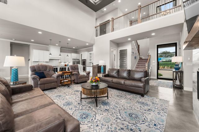 202 Clearwater DR, Kingsland, TX 78639