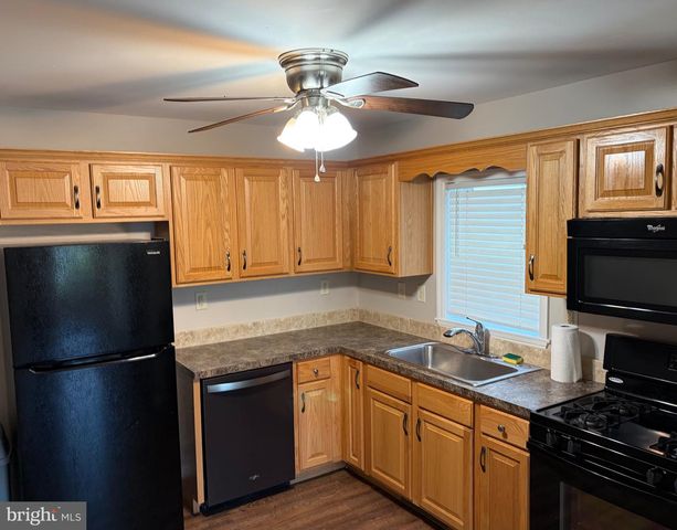 122 BELVEDERE AVE, Reading, PA 19611