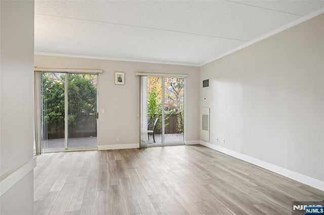 1077 River Road TH5, Edgewater, NJ 07020