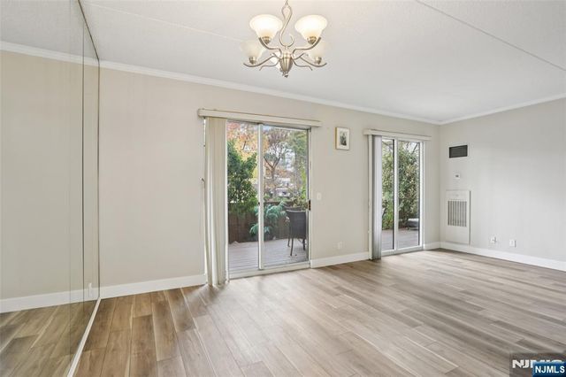 1077 River Road TH5, Edgewater, NJ 07020