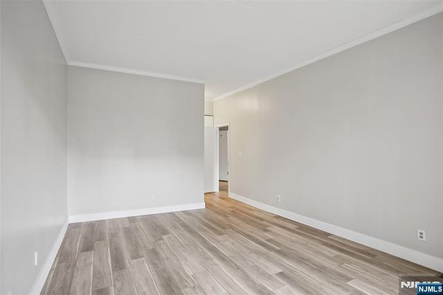 1077 River Road TH5, Edgewater, NJ 07020