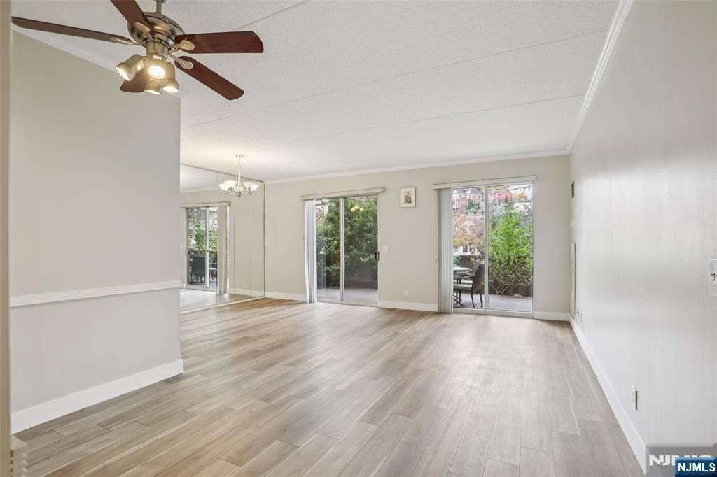 1077 River Road TH5, Edgewater, NJ 07020