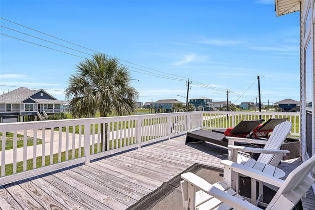 18614 Warrior Road, Galveston, TX 77554