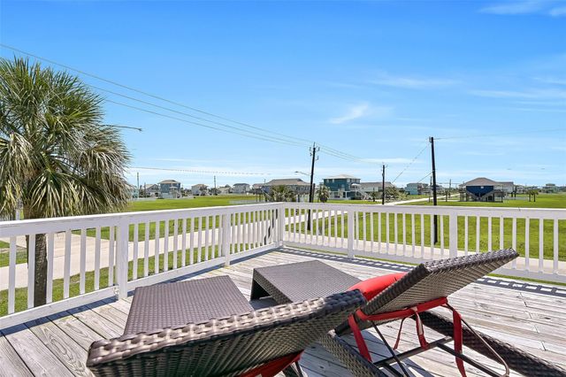 18614 Warrior Road, Galveston, TX 77554