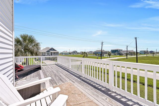 18614 Warrior Road, Galveston, TX 77554