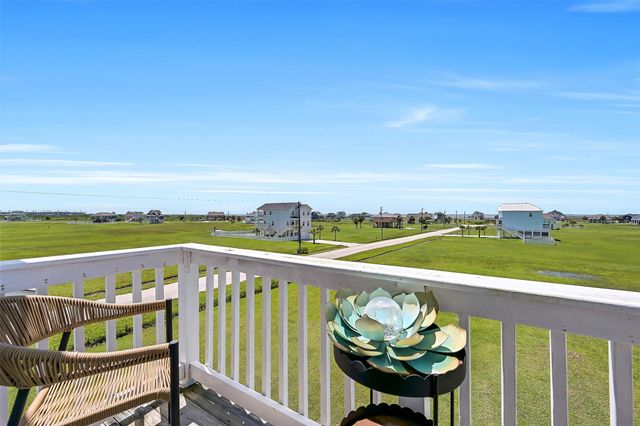 18614 Warrior Road, Galveston, TX 77554