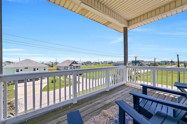 18614 Warrior Road, Galveston, TX 77554