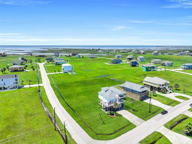 18614 Warrior Road, Galveston, TX 77554