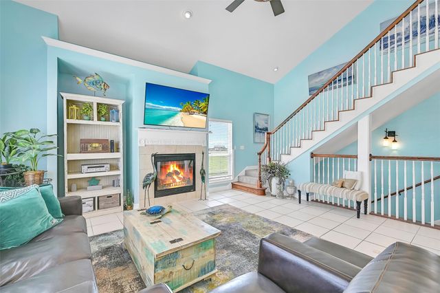 18614 Warrior Road, Galveston, TX 77554