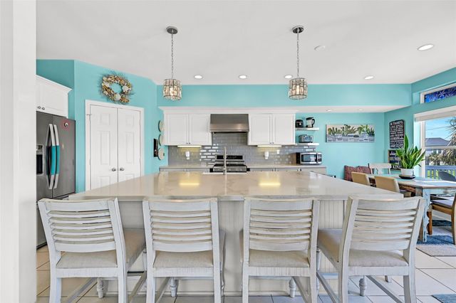 18614 Warrior Road, Galveston, TX 77554