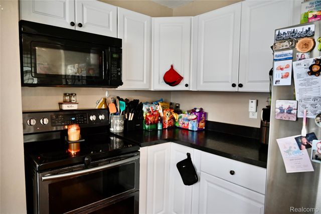 958 Ford Boulevard, Lincoln Park, MI 48146