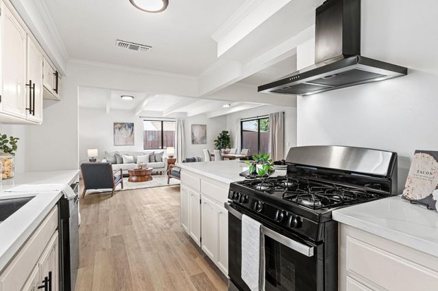 421 E 17th St, Marysville, CA 95901