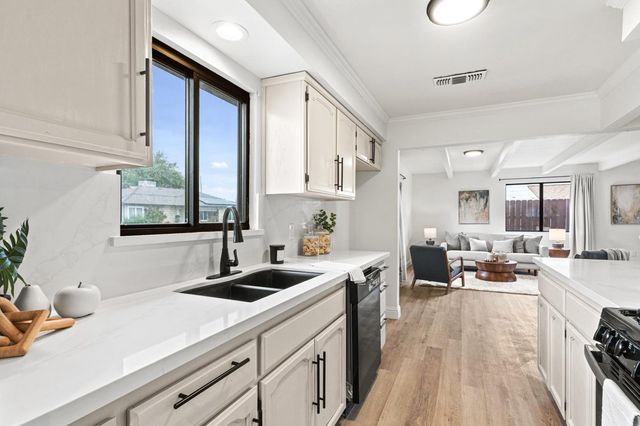 421 E 17th St, Marysville, CA 95901