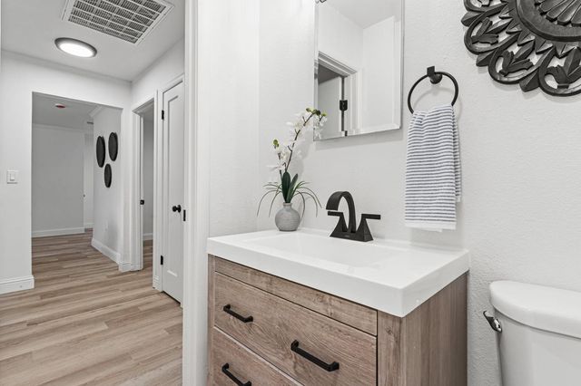 421 E 17th St, Marysville, CA 95901