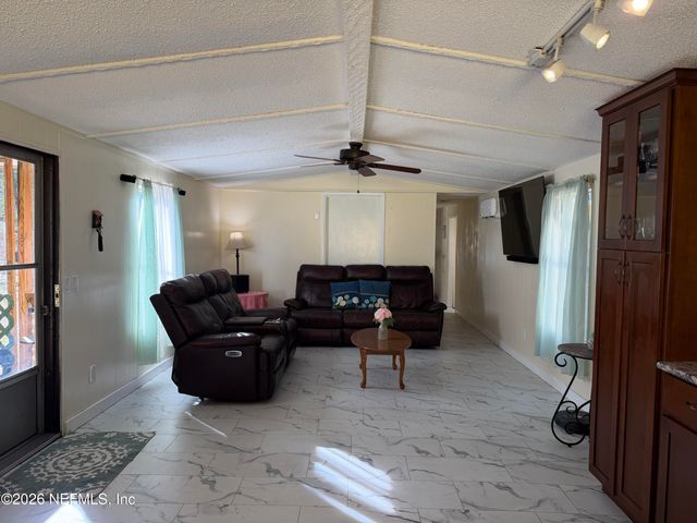 1005 SELMA Avenue, Interlachen, FL 32140