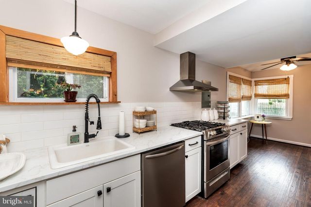 46 W CAPE MAY AVE, Ocean Gate, NJ 08740