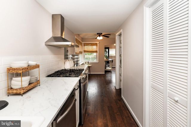 46 W CAPE MAY AVE, Ocean Gate, NJ 08740