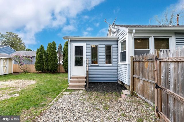 46 W CAPE MAY AVE, Ocean Gate, NJ 08740