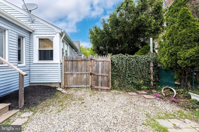 46 W CAPE MAY AVE, Ocean Gate, NJ 08740
