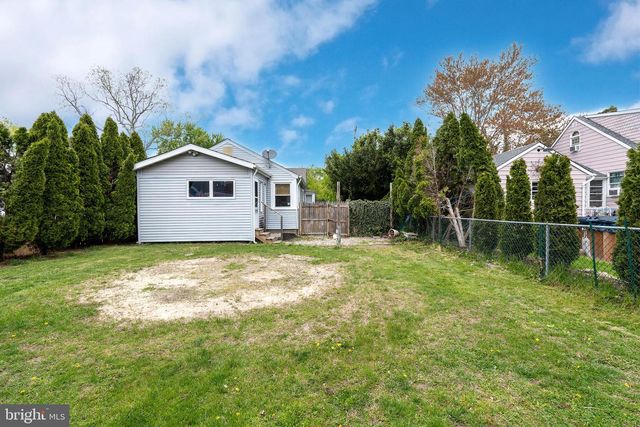 46 W CAPE MAY AVE, Ocean Gate, NJ 08740