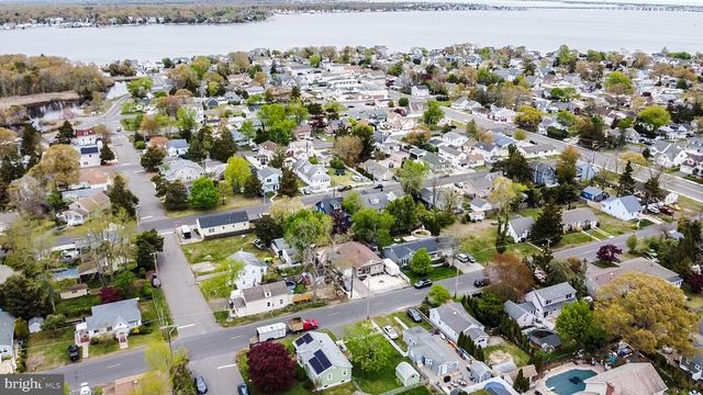 46 W CAPE MAY AVE, Ocean Gate, NJ 08740