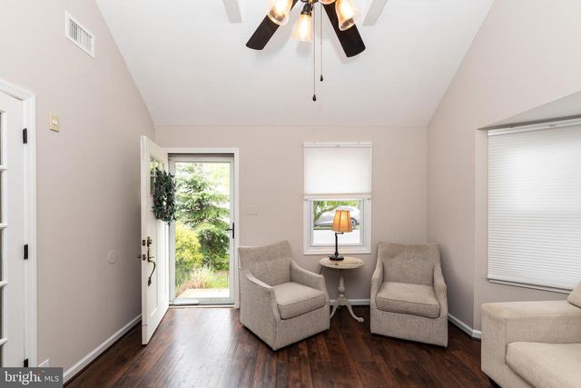 46 W CAPE MAY AVE, Ocean Gate, NJ 08740