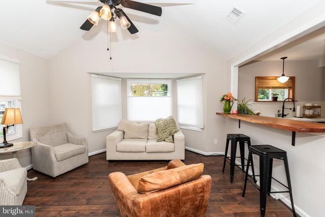 46 W CAPE MAY AVE, Ocean Gate, NJ 08740